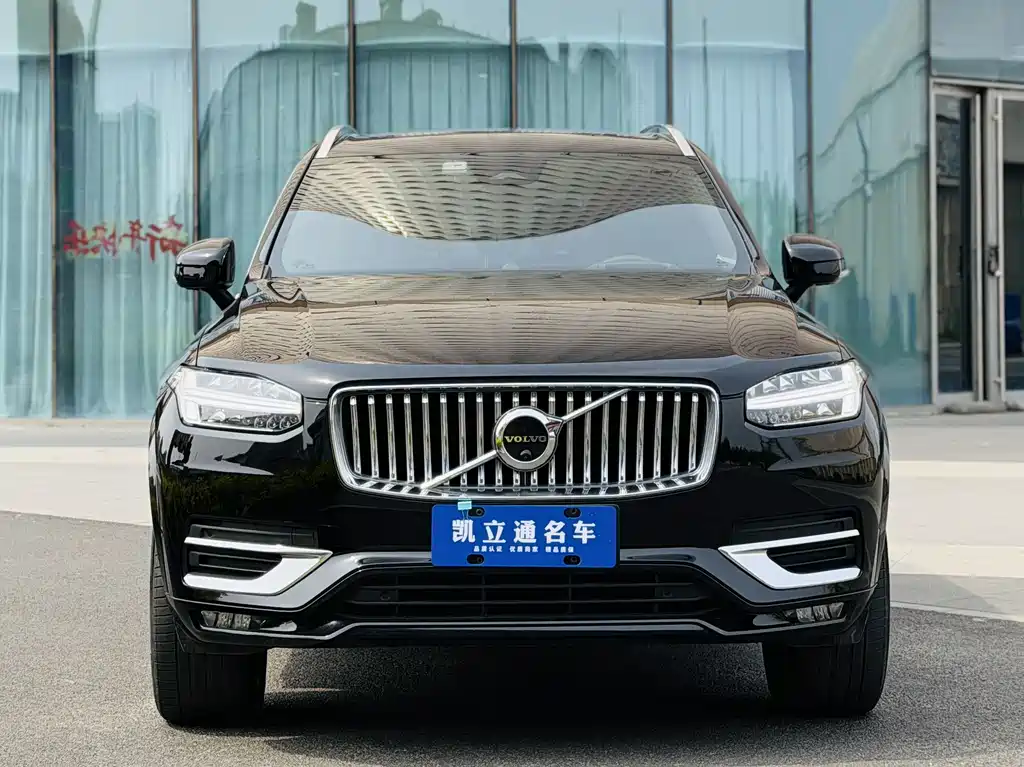 Volvo XC90 — фото 2