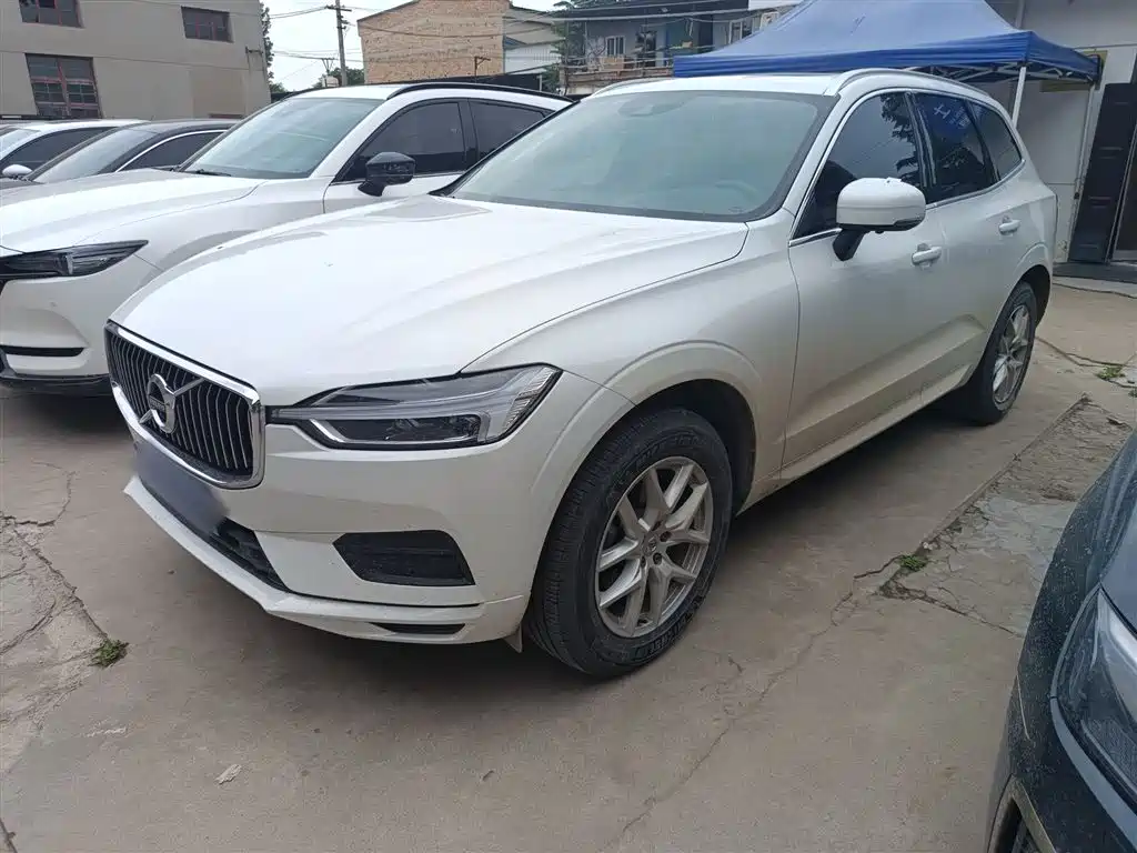Volvo XC60 — фото 2