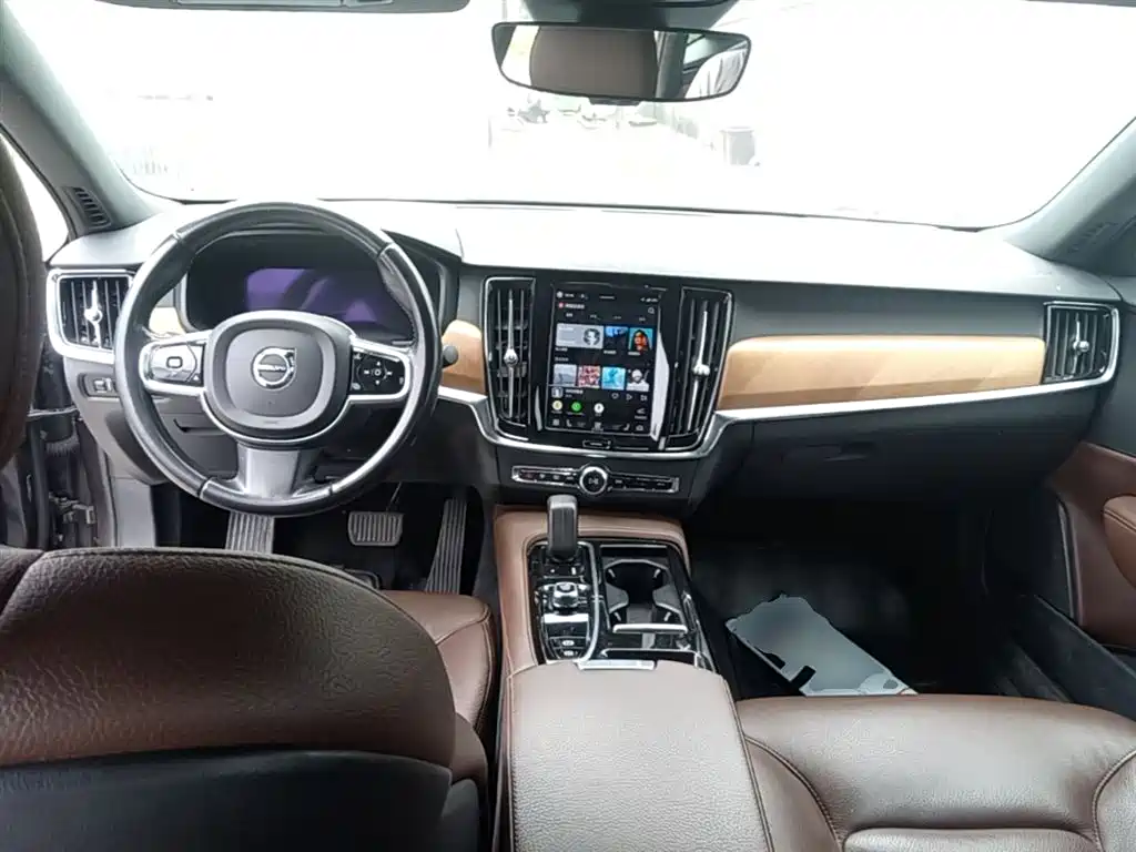 Volvo S90 PHEV — фото 10