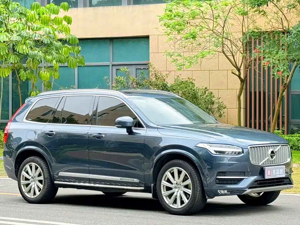 Volvo XC90 — фото 3