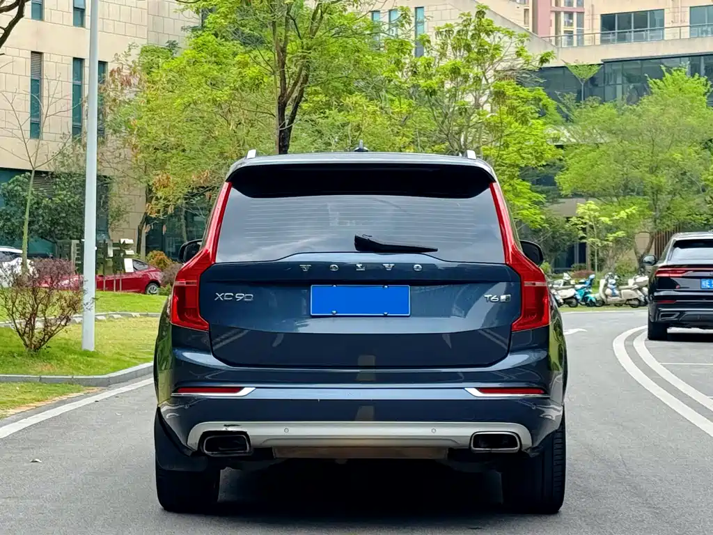 Volvo XC90 — фото 5