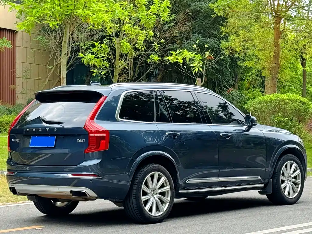 Volvo XC90 — фото 6