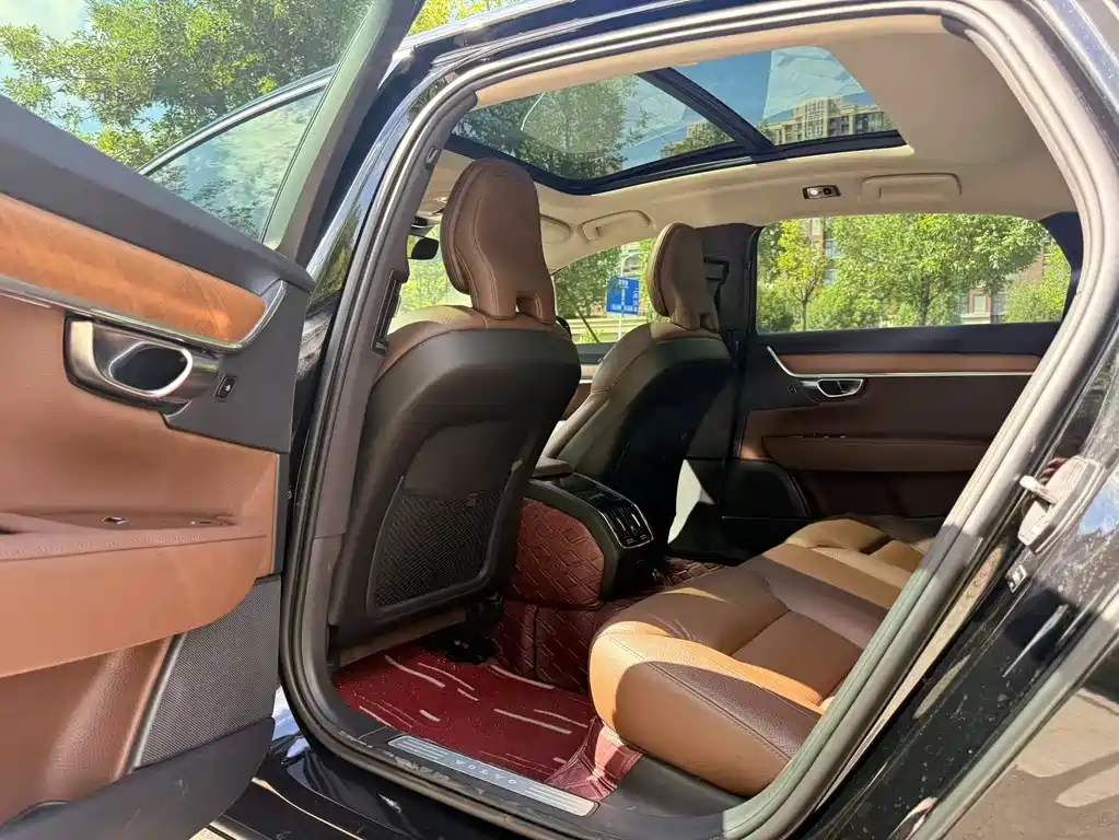 Volvo S90 — фото 10