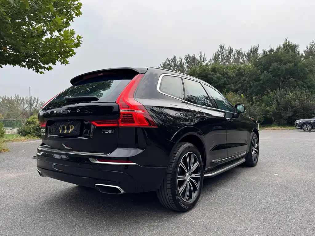 Volvo XC60 — фото 27