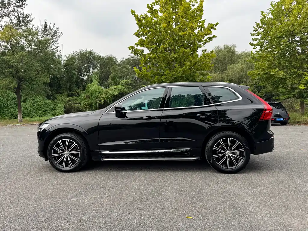 Volvo XC60 — фото 4