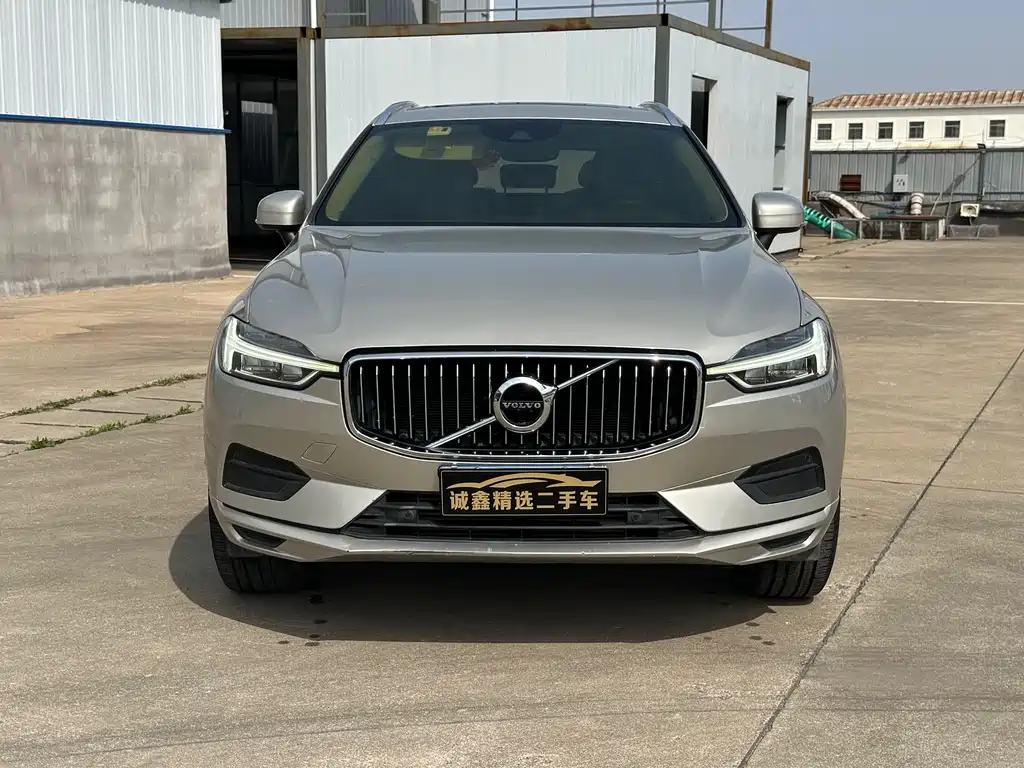 Volvo XC60 — фото 2