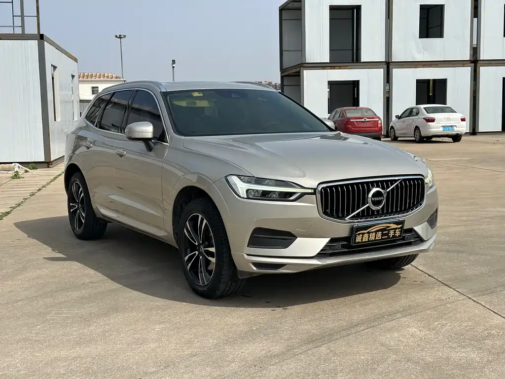 Volvo XC60 — фото 3