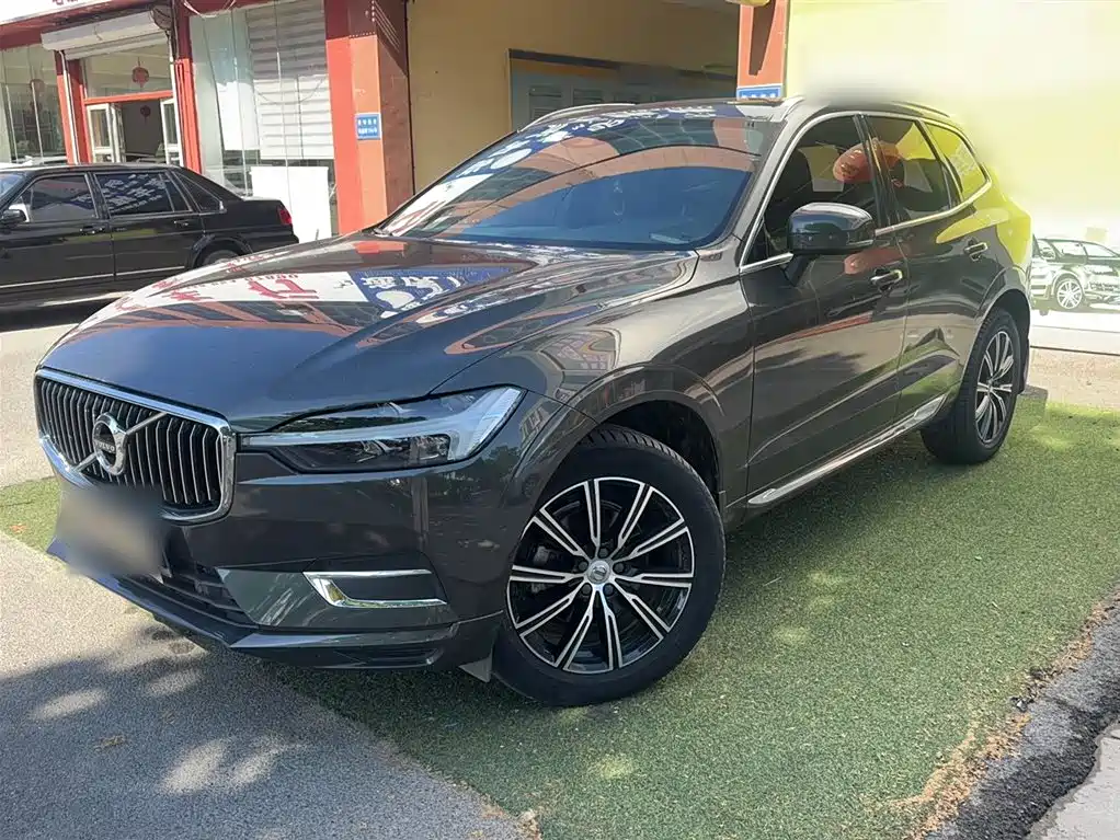 Volvo XC60 — фото 2