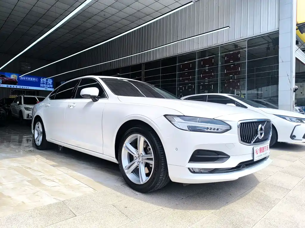 Volvo S90 — фото 3