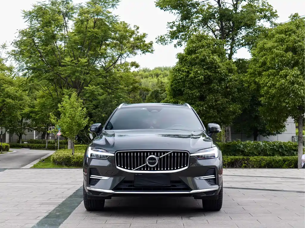Volvo XC60 — фото 2