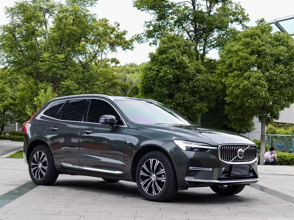 Volvo XC60 — фото 3