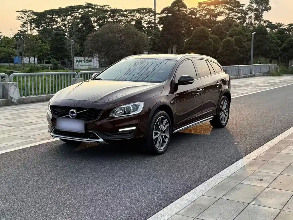 Volvo V60 — фото 2