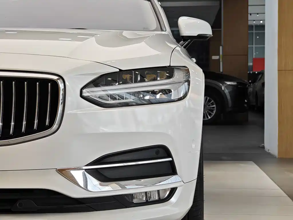 Volvo S90 — фото 2