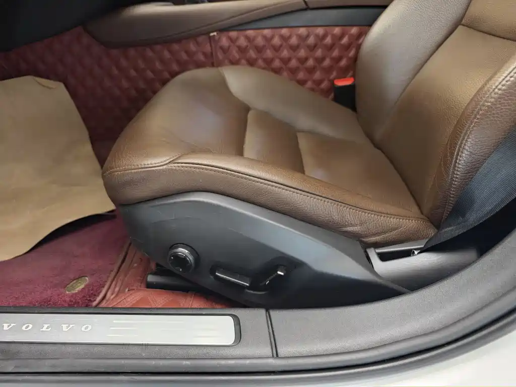 Volvo S90 — фото 11