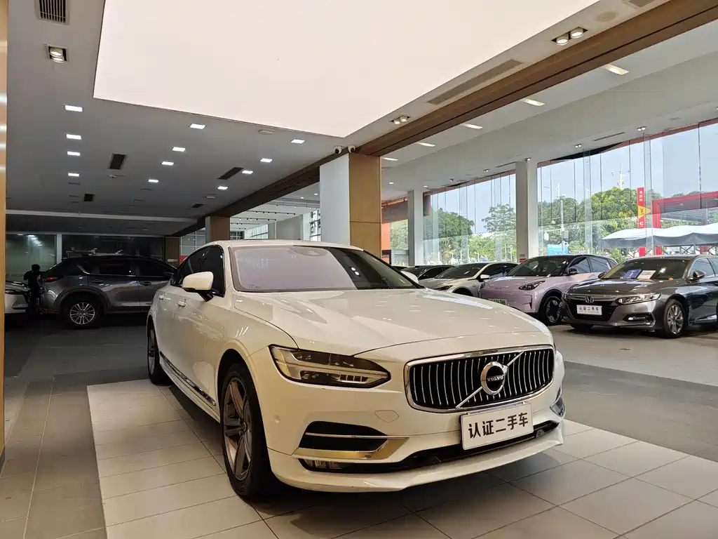 Volvo S90 — фото 5