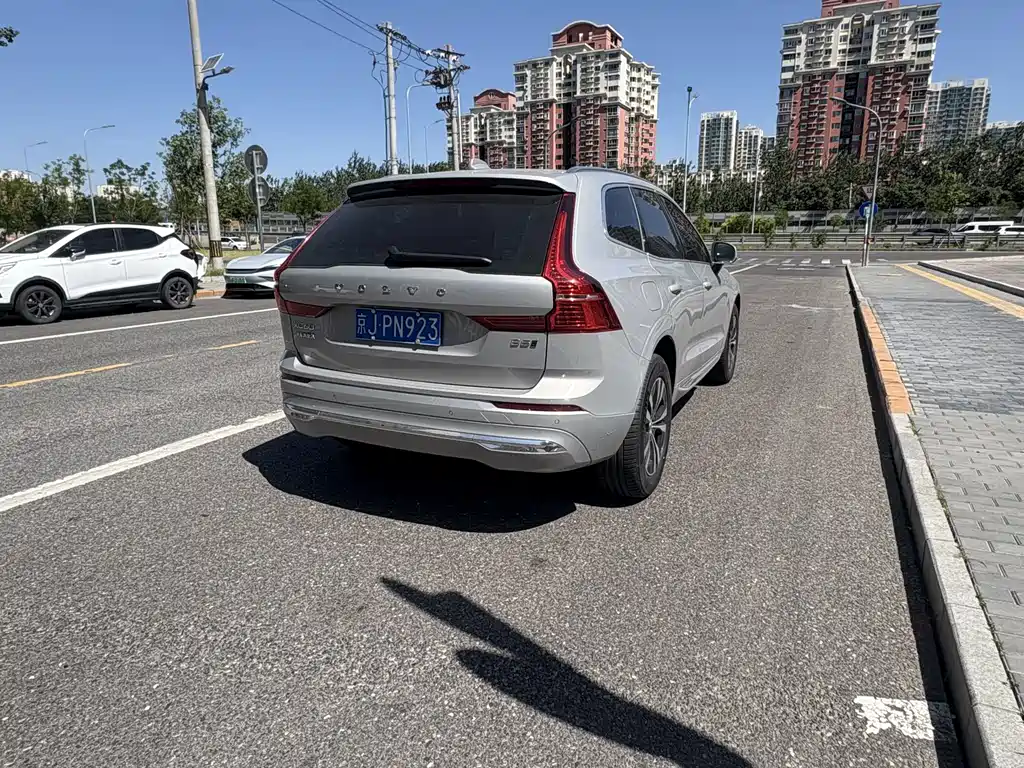 Volvo XC60 — фото 2