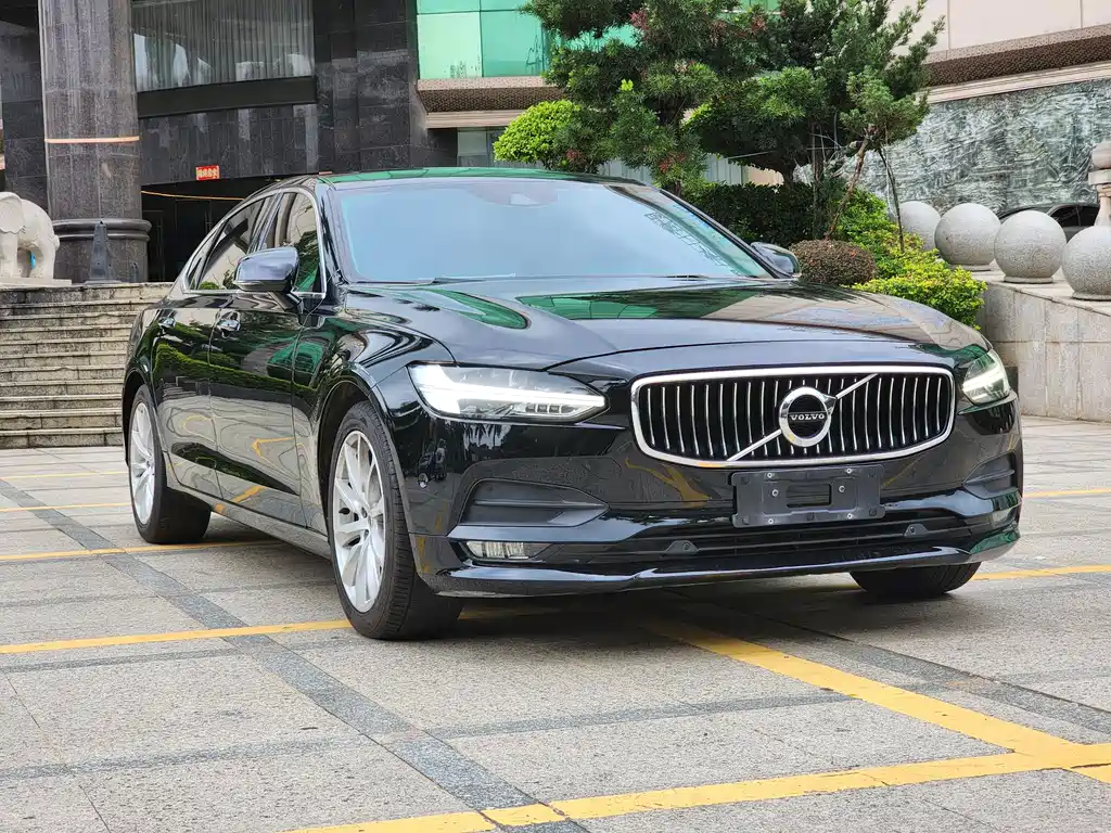 Volvo S90 — фото 3