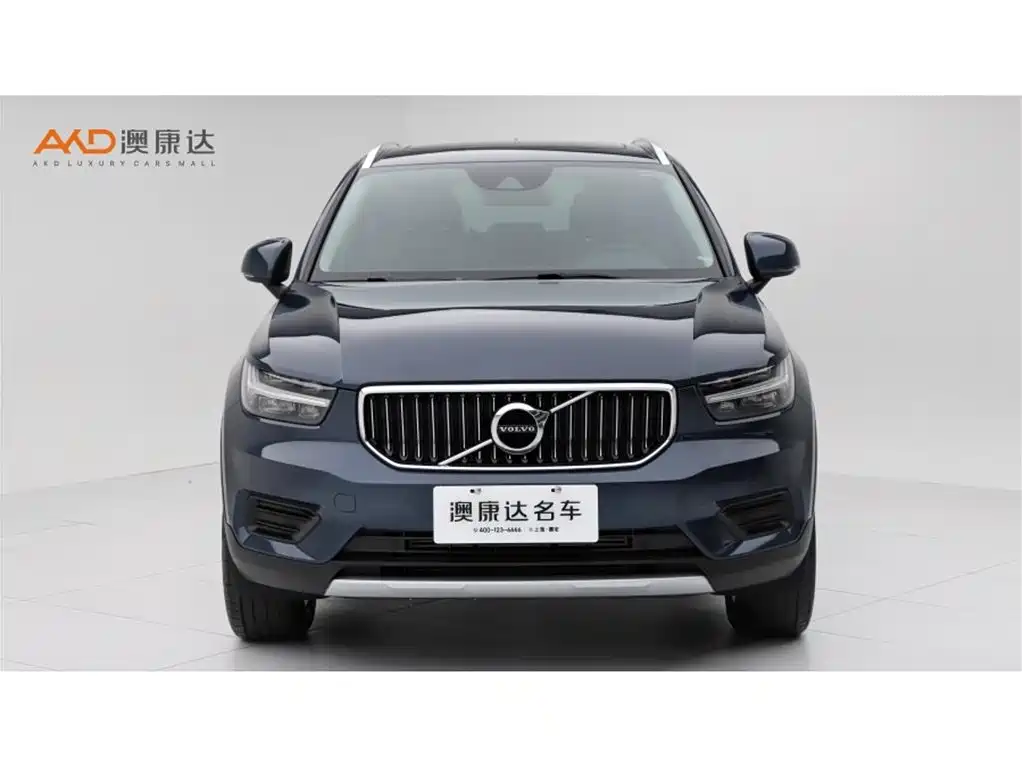 Volvo XC40 — фото 2