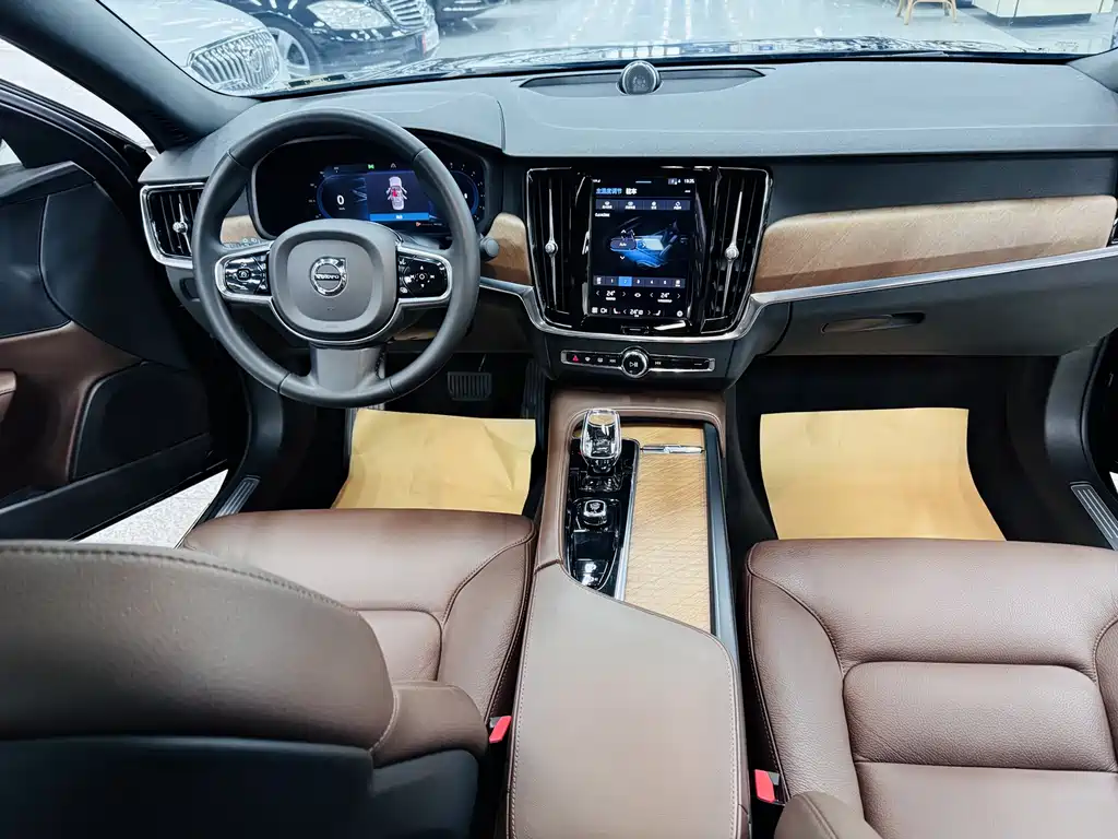 Volvo S90 — фото 11