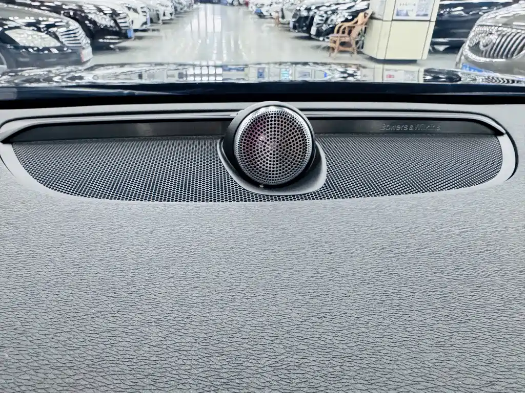 Volvo S90 — фото 13