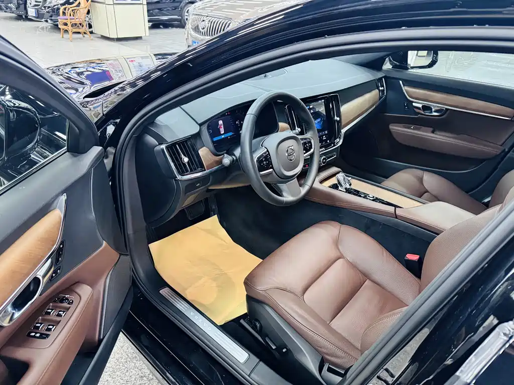 Volvo S90 — фото 7