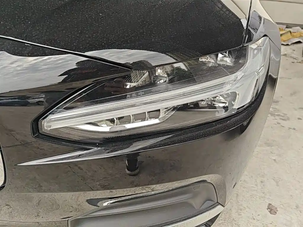 Volvo S90 — фото 18