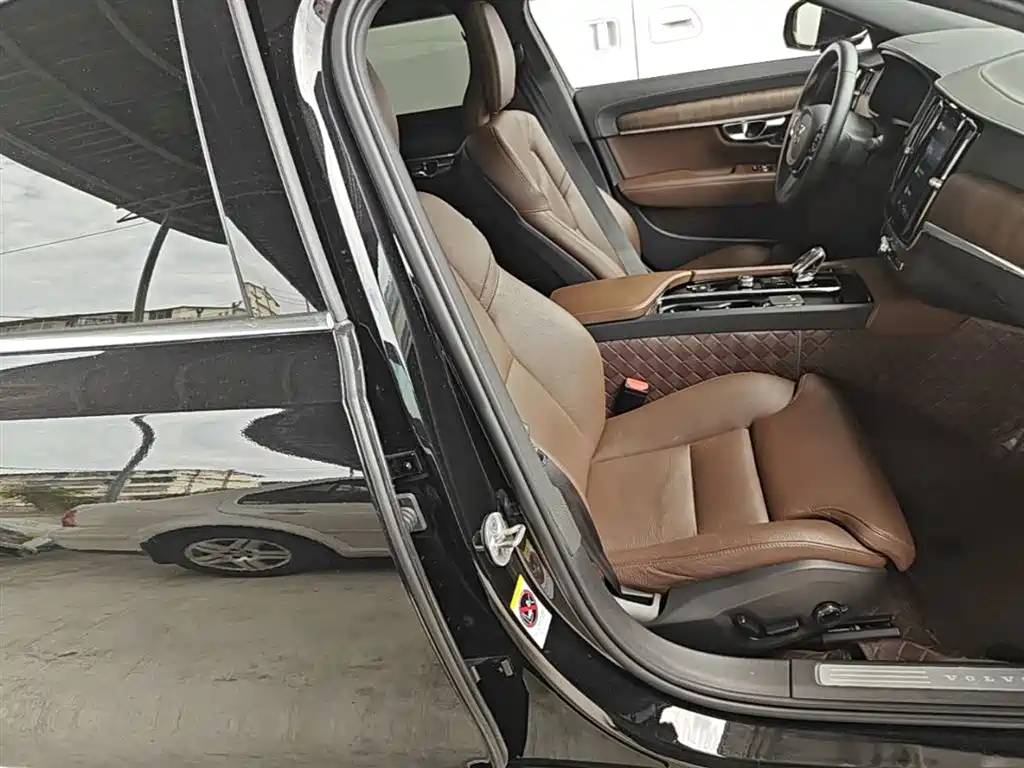 Volvo S90 — фото 20
