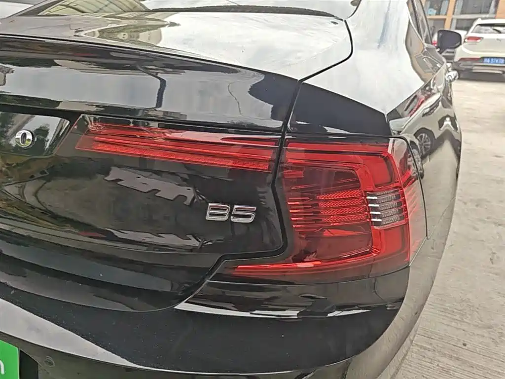 Volvo S90 — фото 24