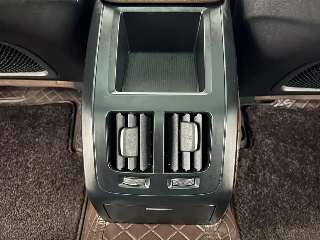 Volvo S90 — фото 13