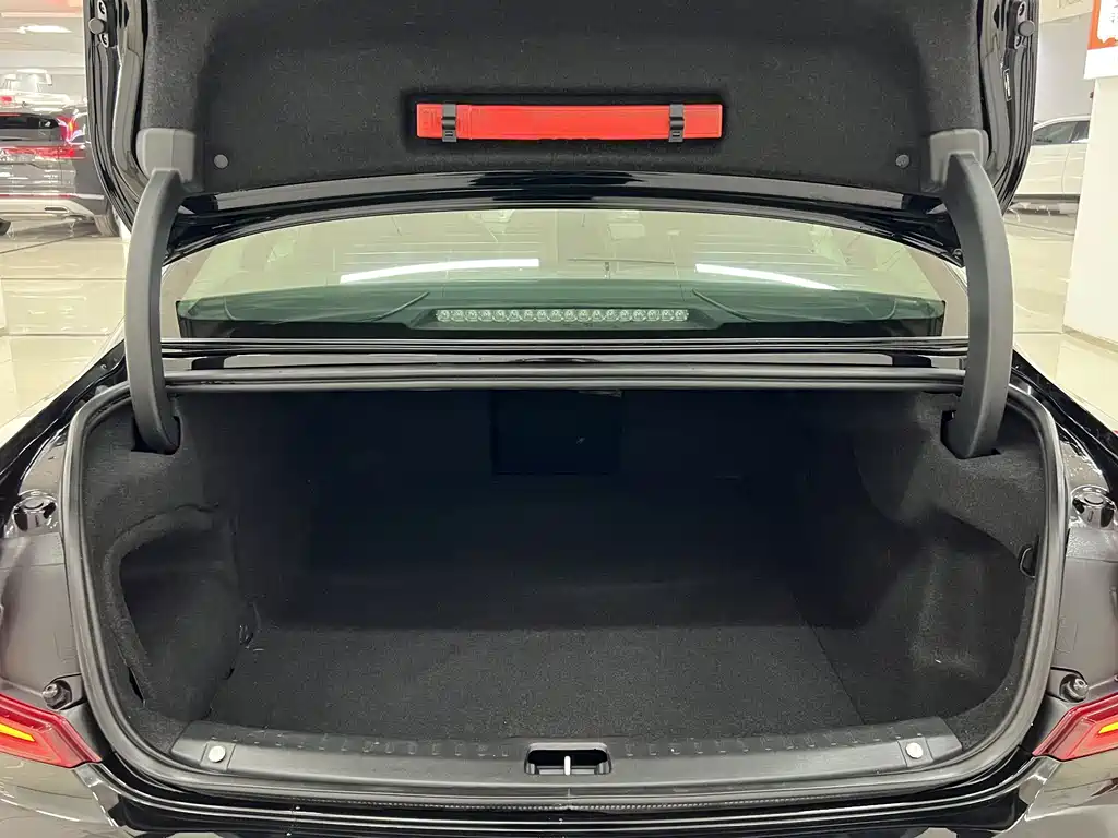 Volvo S90 — фото 17