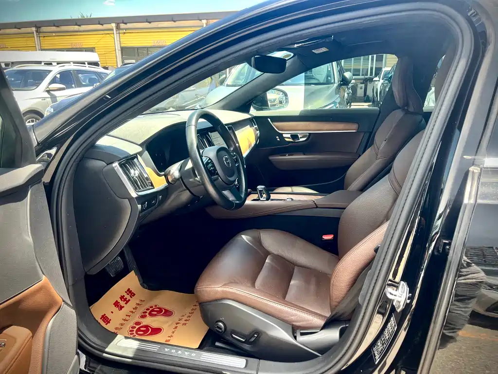 Volvo S90 — фото 10