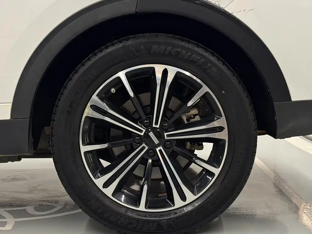 Wey Wey VV6 — фото 8