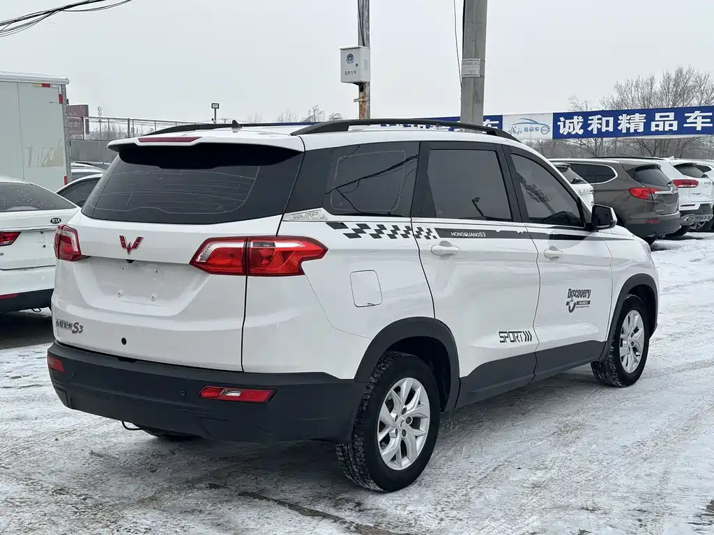 Wuling Hongguang S3 — фото 7