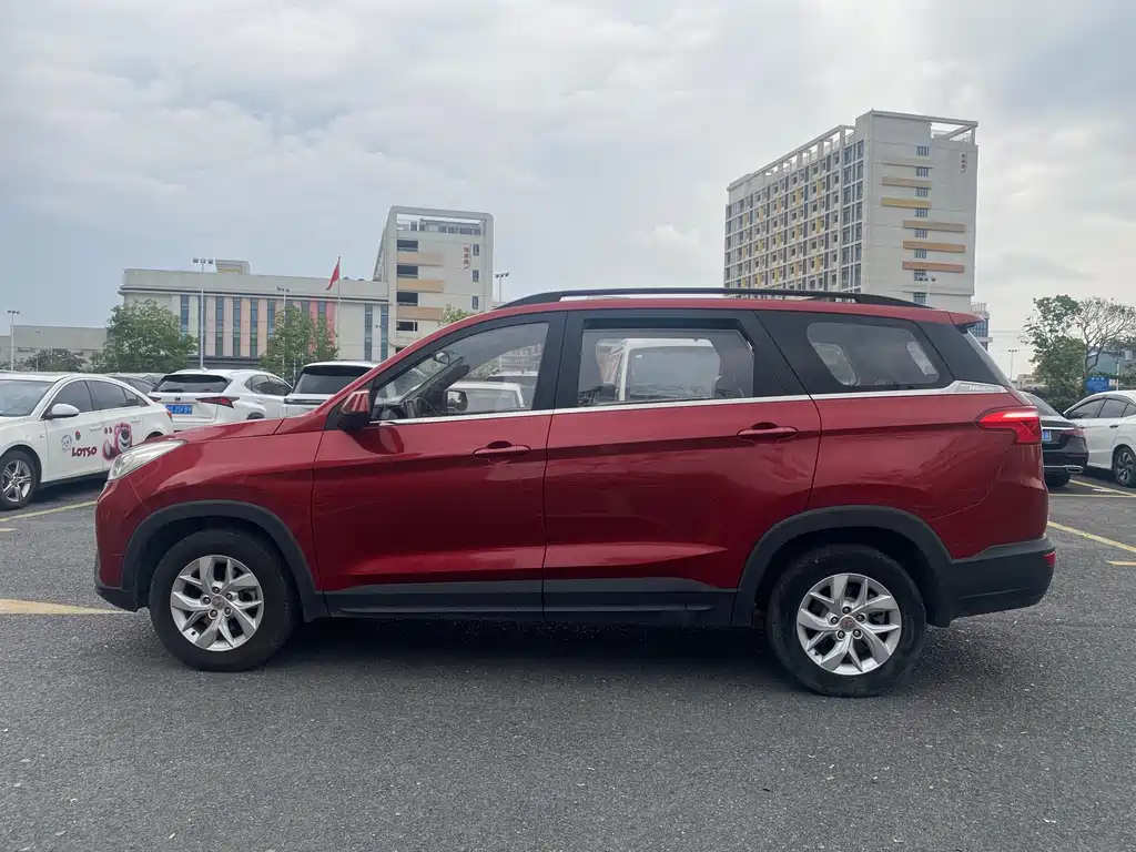 Wuling Hongguang S3 — фото 7