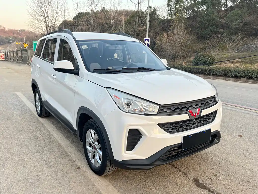 Wuling Hongguang S3 — фото 3