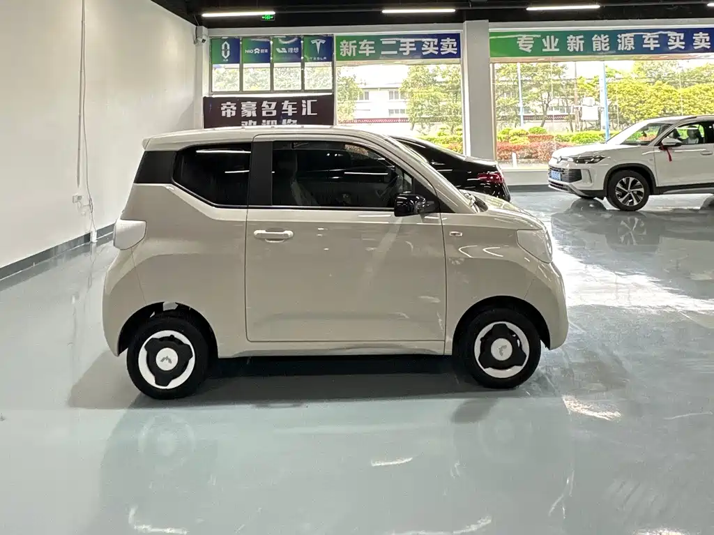 Wuling MINIEV — фото 4
