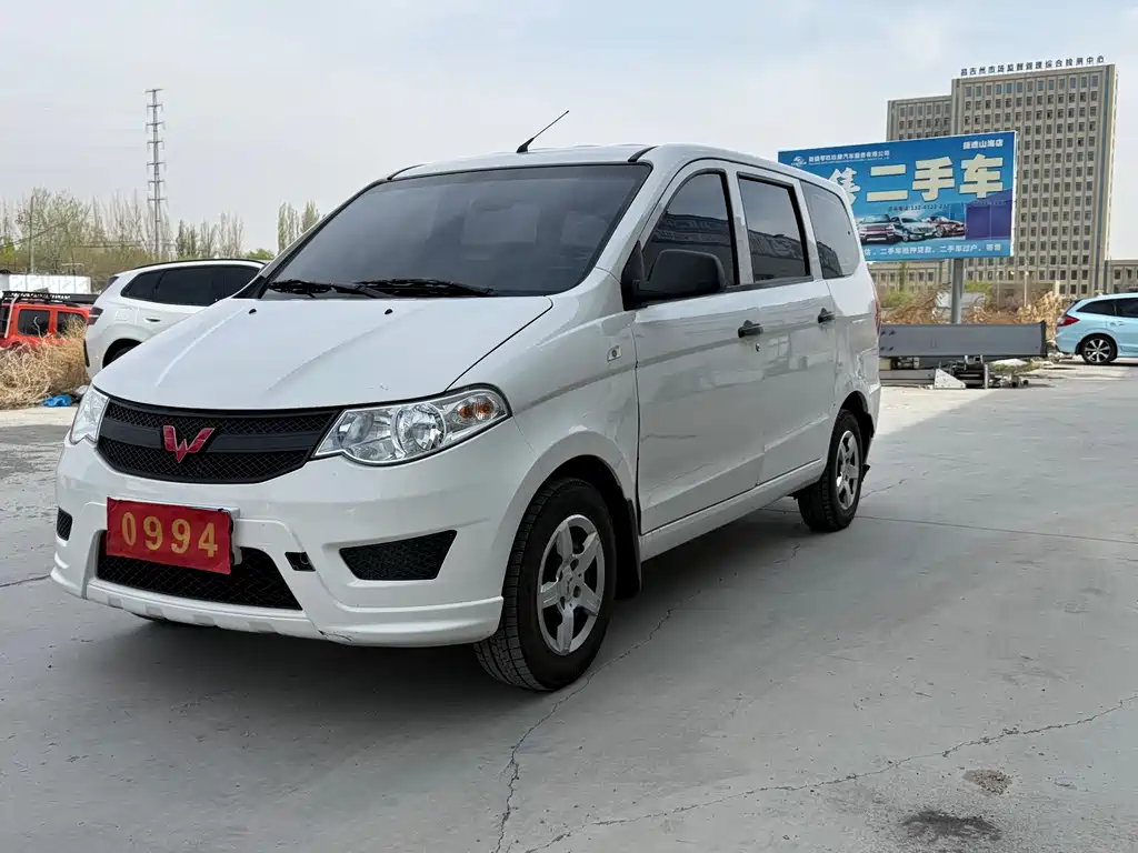 Wuling Hongguang — фото 3