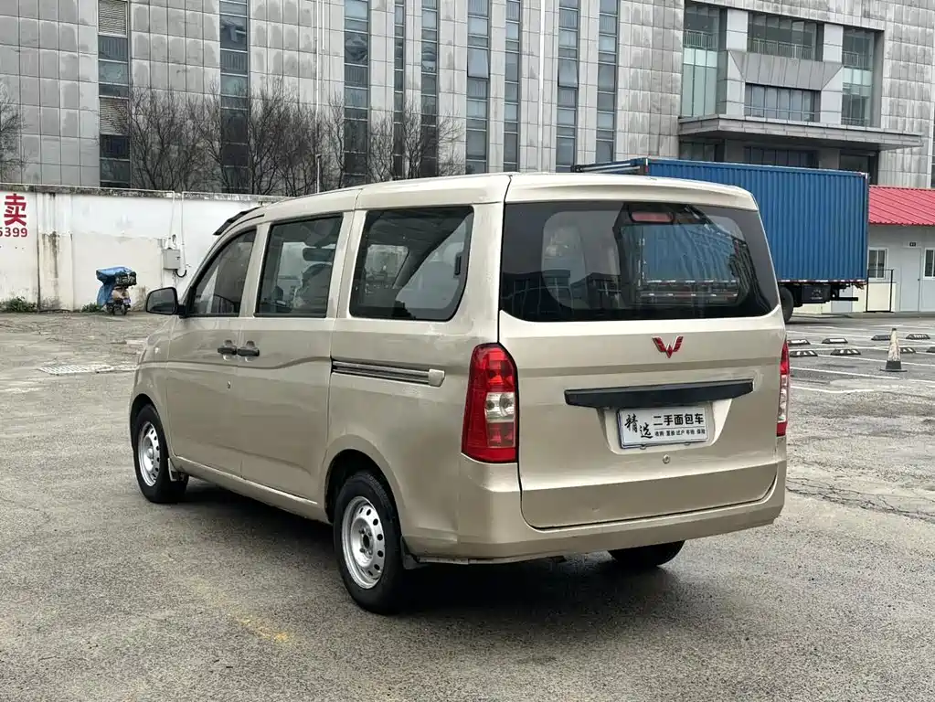 Wuling Rongguang V — фото 4