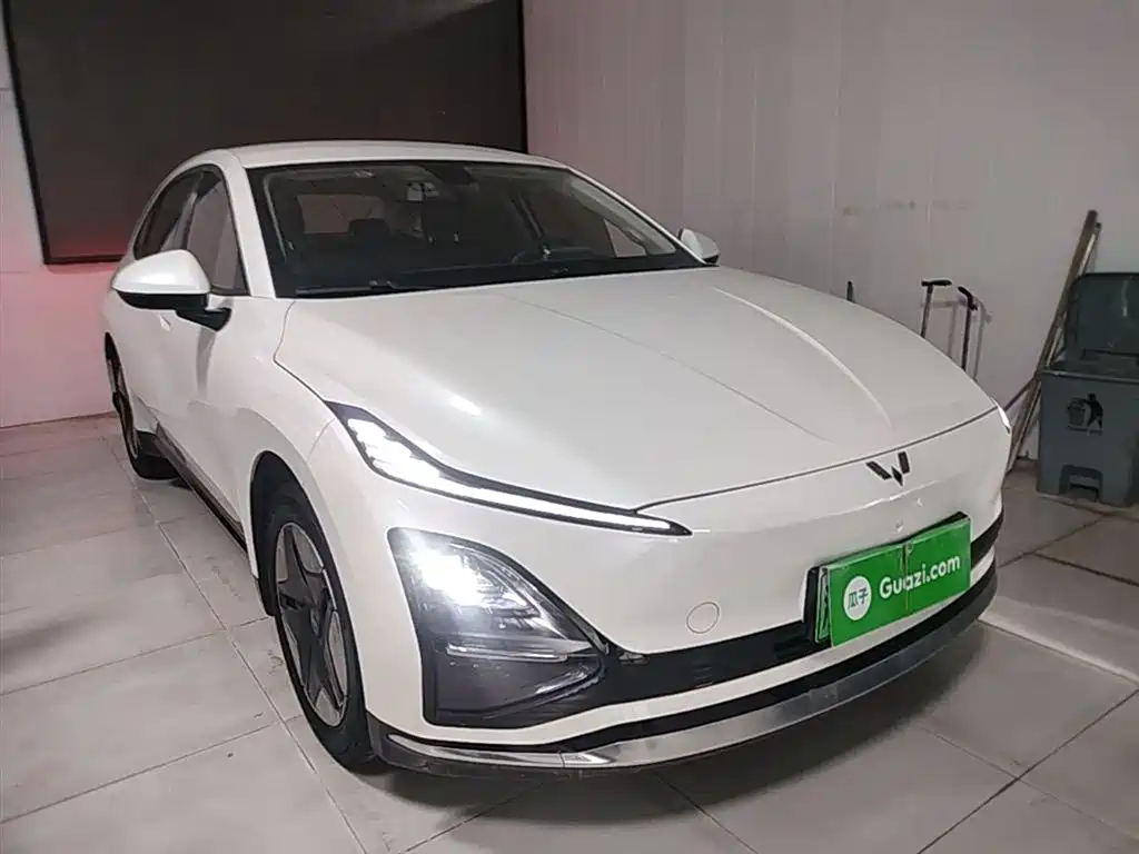 Wuling Wuling E5 — фото 4