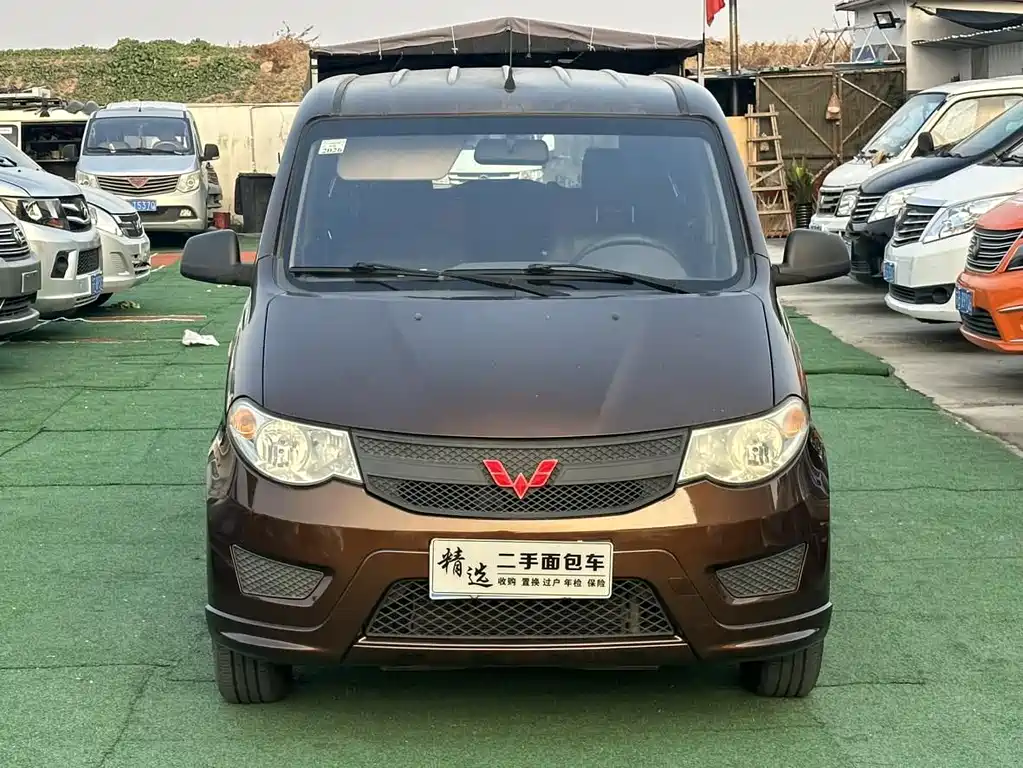 Wuling Hongguang — фото 3