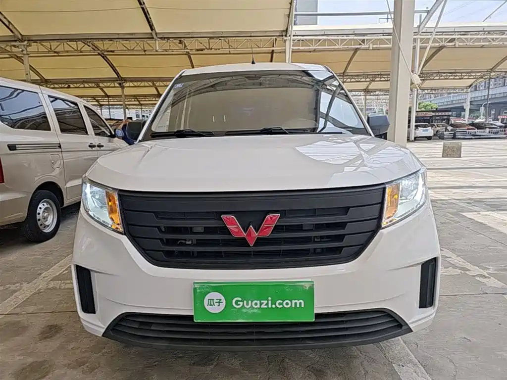 Wuling Hongguang PLUS — фото 3