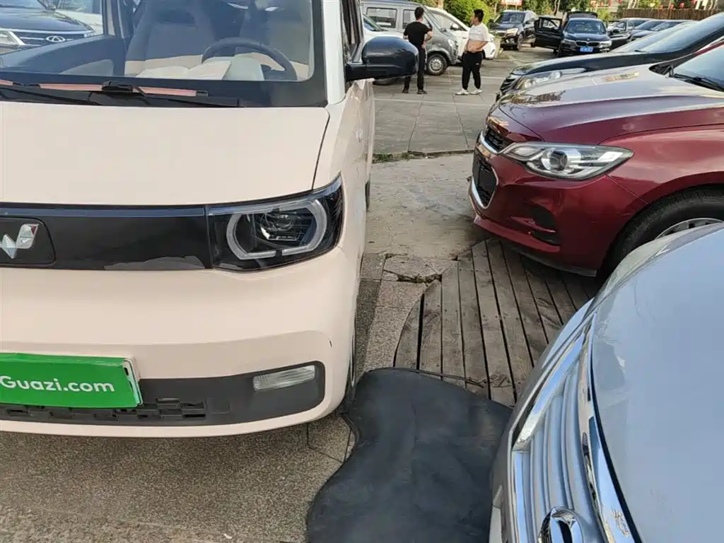 Wuling MINIEV — фото 24