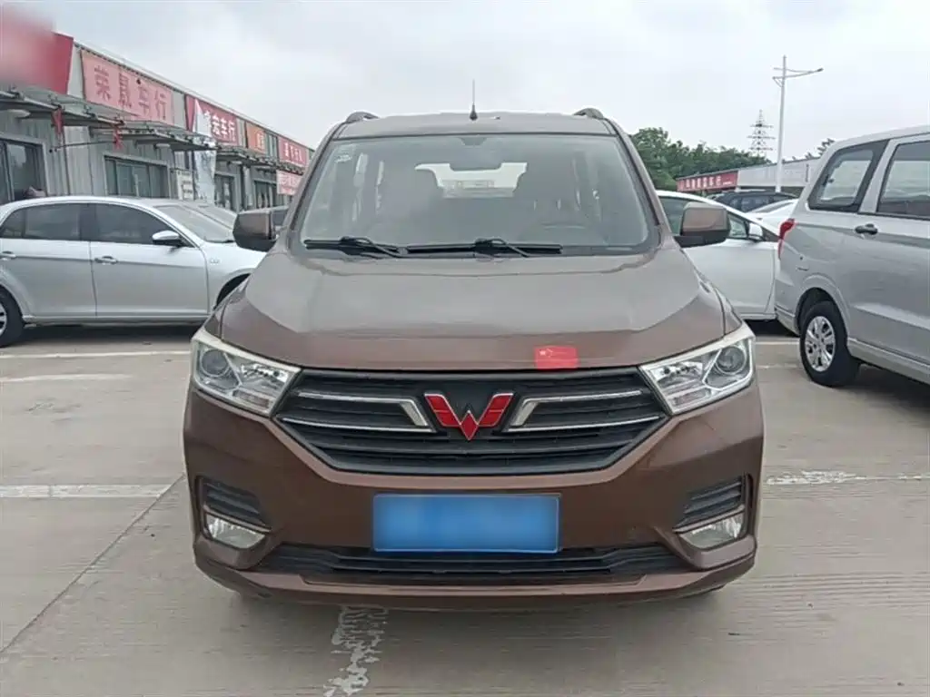 Wuling Hongguang — фото 3