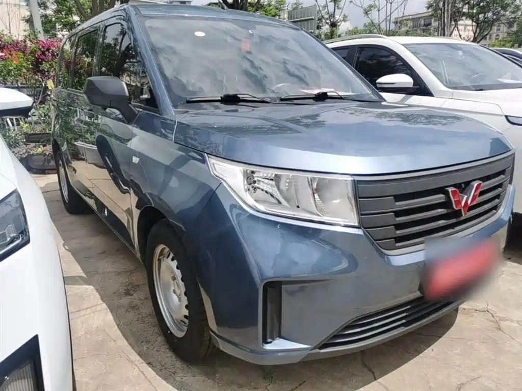 Wuling Hongguang PLUS — фото 4