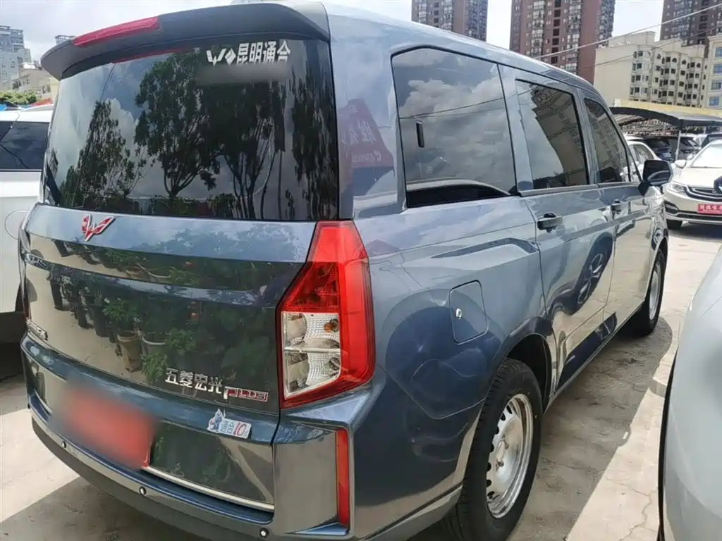 Wuling Hongguang PLUS — фото 7