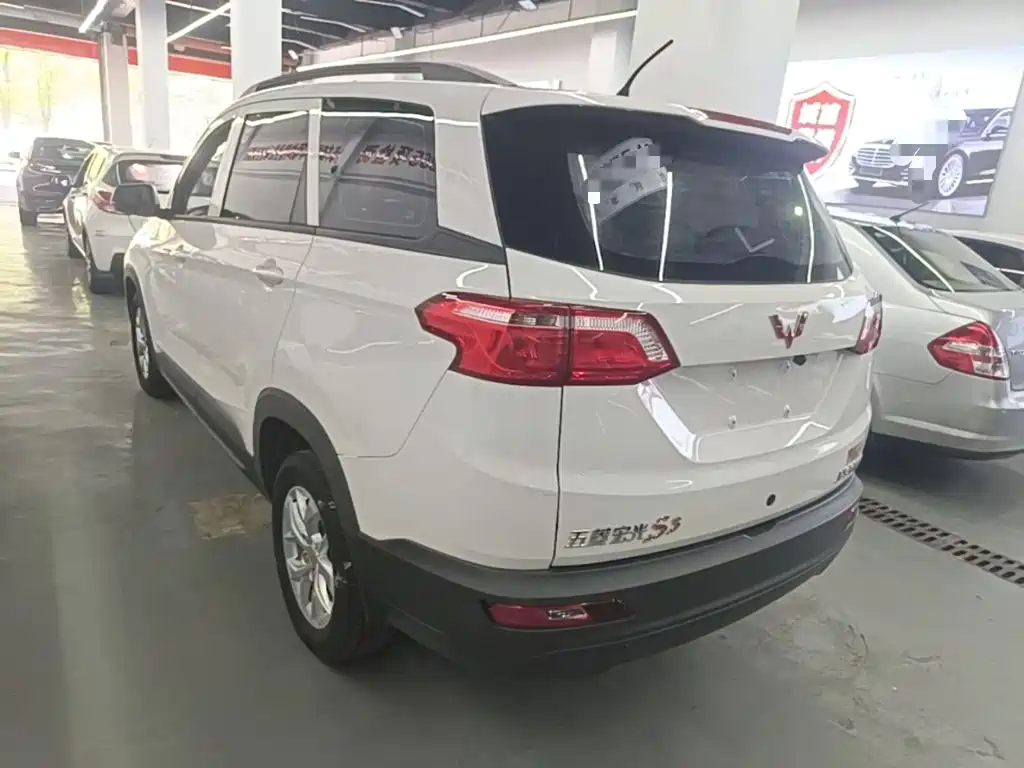 Wuling Hongguang S3 — фото 5