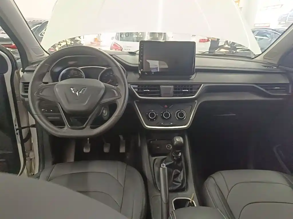 Wuling Hongguang S3 — фото 10