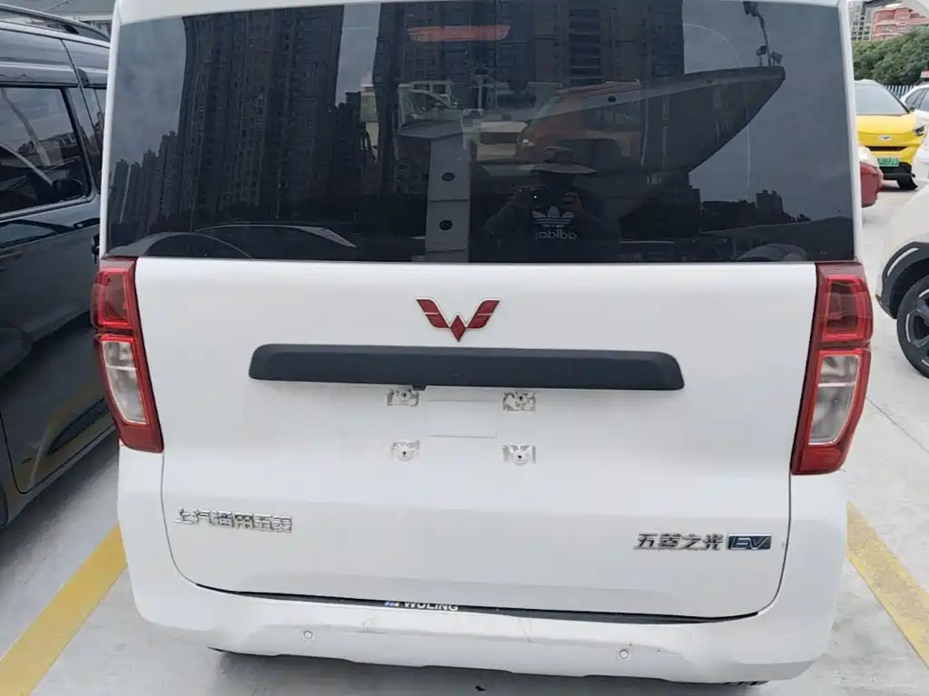 Wuling Zhiguang EV — фото 6