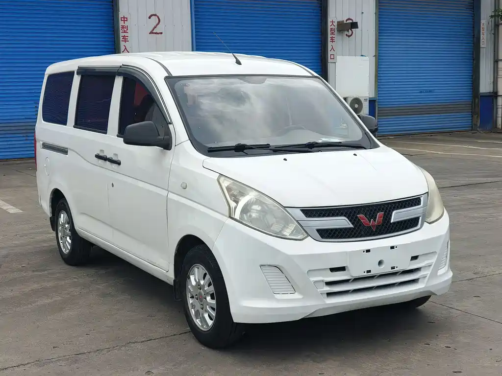 Wuling Rongguang V — фото 2