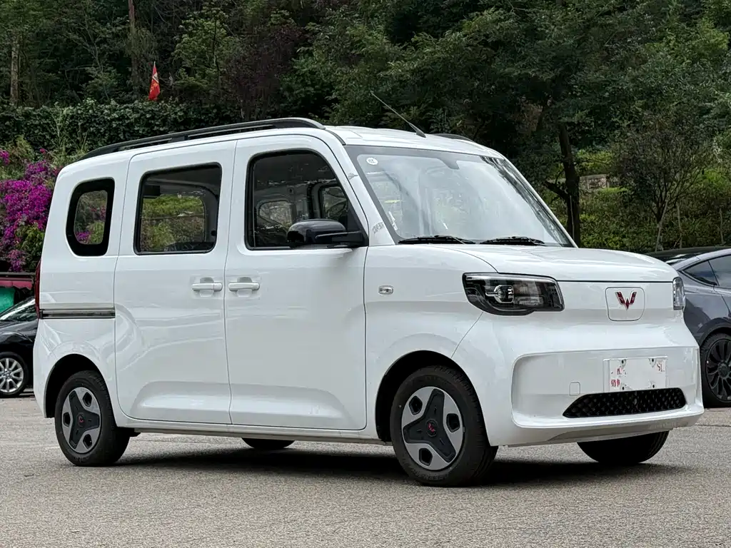 Wuling Zhiguang EV — фото 3
